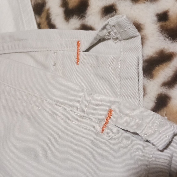 Aeropostale Khaki Shorts w/button back pockets Sz 3-4 juniors - Picture 9 of 11